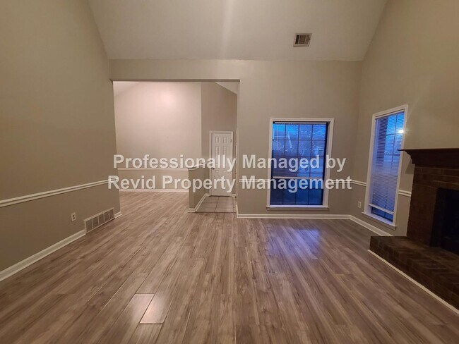 Foto del edificio - 4203 Tunbridge Pl
