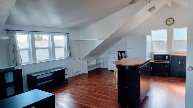 Foto del edificio - 417 Keller St