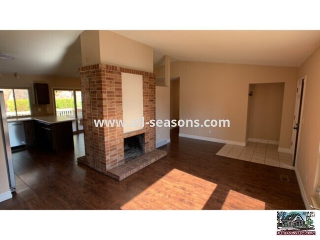 Building Photo - 2928 Nevermind Ln