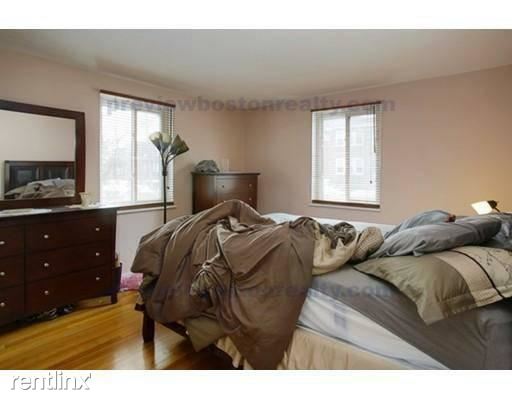 Foto del edificio - 71 Colborne Rd