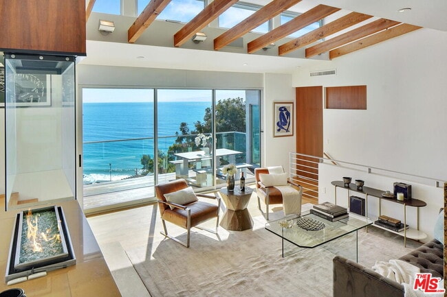 Building Photo - 17452 Revello Dr
