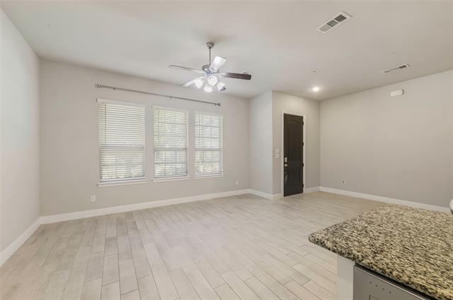 Foto del edificio - 6267 Blythe Dr