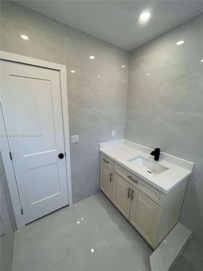 Foto del edificio - 2352 SW 26th Ln
