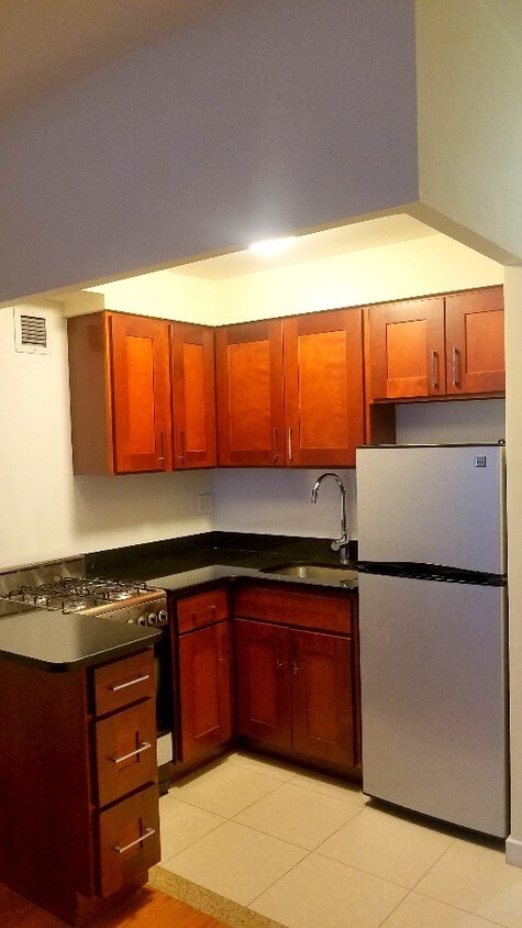 Primary Photo - 79 E 32nd St