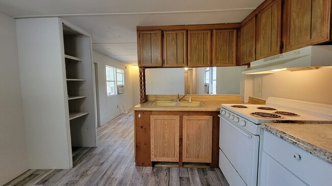 Building Photo - 2 Bed | 1 1/2 Bath | Fenced & Gated 1/4 Acre of land