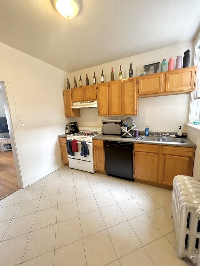 Building Photo - 1703 Catalpa