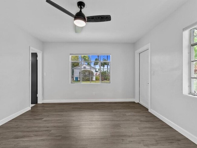 Foto del edificio - 4916 N Flagler Dr