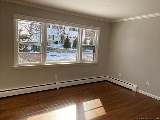 Foto del edificio - 44 Hillside Ave