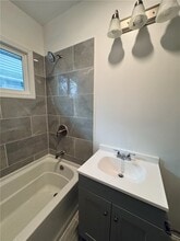 Building Photo - 543 Brooks Ave