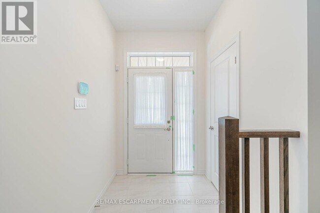 Photo du bâtiment - 305 Garner Rd W