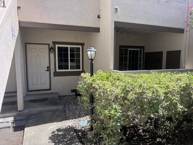 Foto del edificio - 977 Warburton Ave