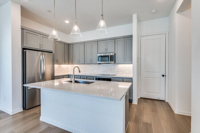 Foto del edificio - Brand New 3 bd / 2.5 ba Townhouse in Mansf...