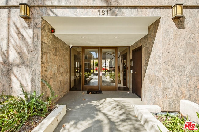 Building Photo - 121 Canon Dr