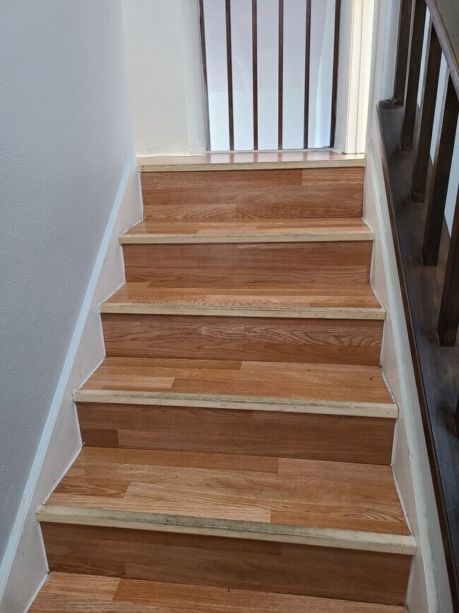 Stairs - 3801 Tanglewilde St
