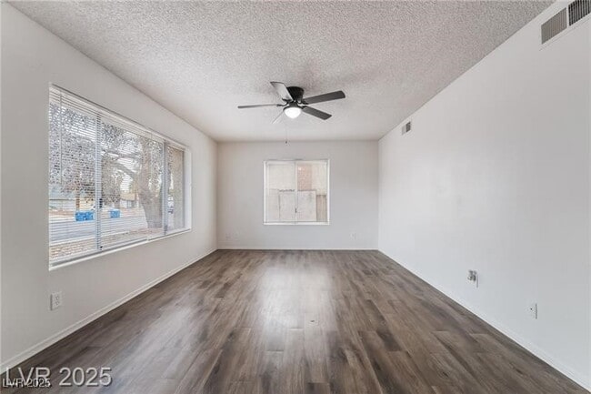 Building Photo - 7285 Bridgeview Ave