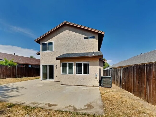 Building Photo - 13044 Pawnee Dr