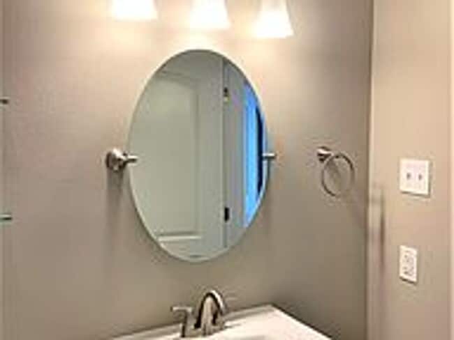 Building Photo - Available August 2026! 2 Bed House Near Downtown Bryan!