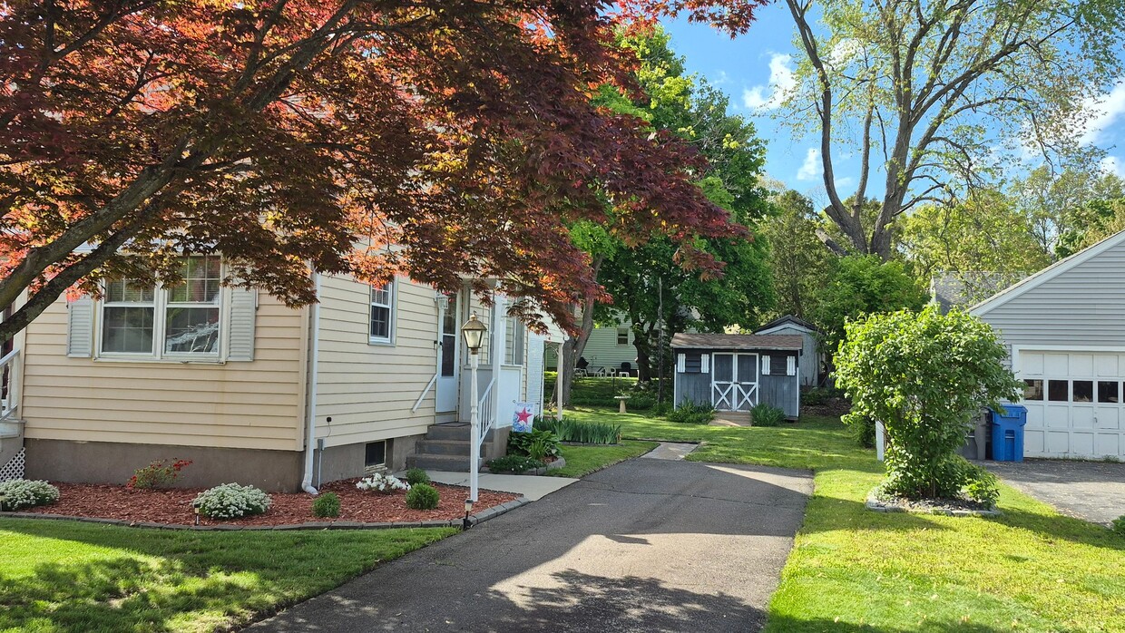 Building Photo - 34 Englewood Dr