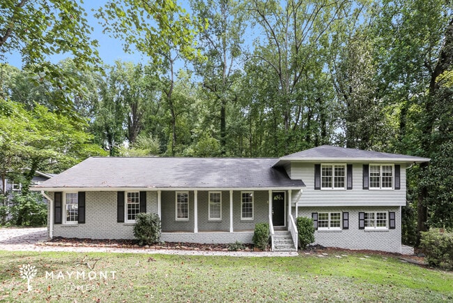 Building Photo - 2644 Club Valley Dr NE