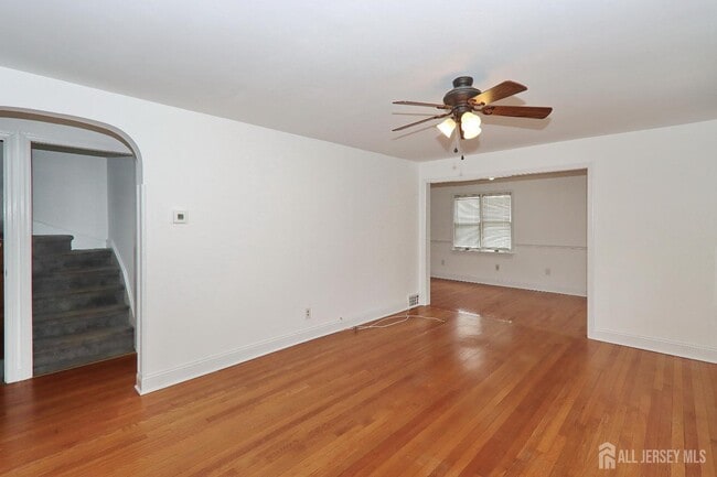 Building Photo - 2 Mohawk Dr