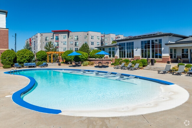 Piscina - Park Hill 4000