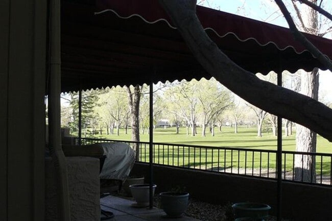 Building Photo - 3 Bedroom Condo on Antelope Hills Golf Cou...