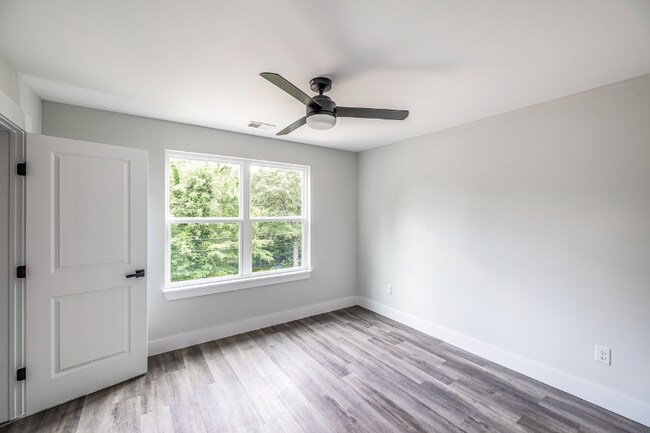 Foto del edificio - 120 Brookmeade Dr