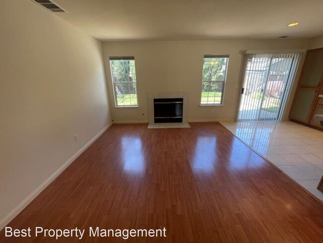 Building Photo - 4 br, 3 bath House - 5528 Andromeda Circle