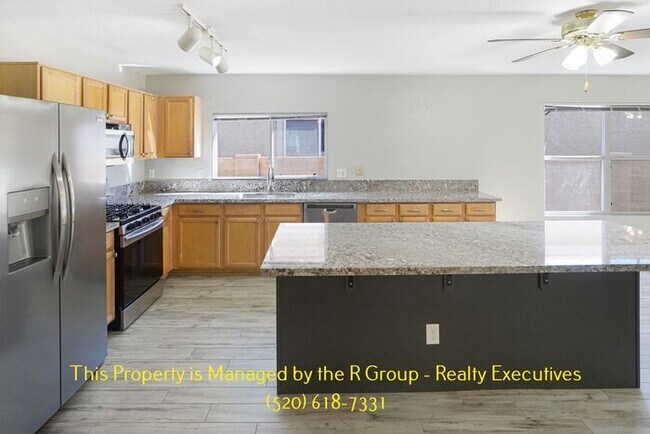 Building Photo - PENDING / RENTED