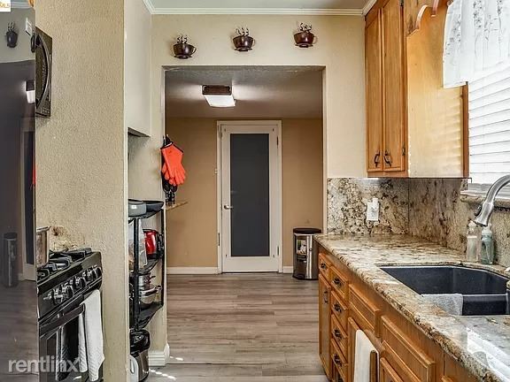 Building Photo - 3 br, 2 bath House - 386 Burlwood Ave