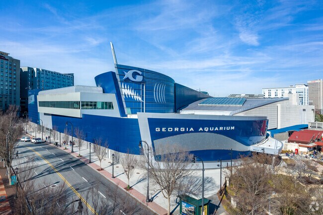 Peachtree Center is a short drive to world-class attractions like the Georgia Aquarium.