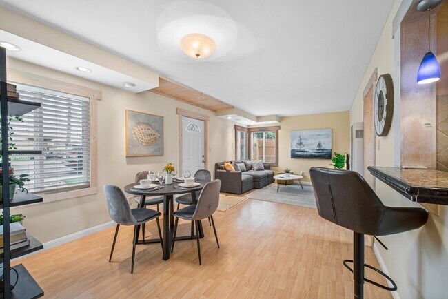 Comedor - 964 13th St