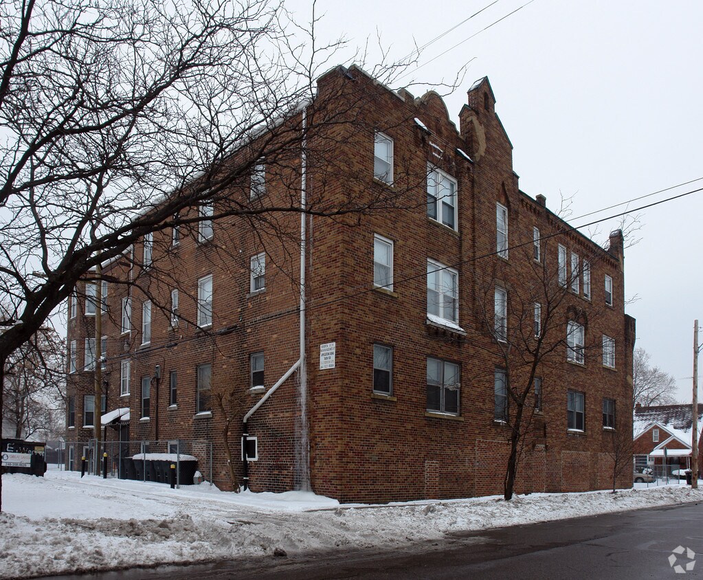 Building Photo - 14405 Linnhurst St