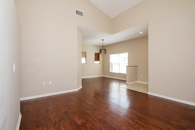 Building Photo - 12336 Hollybush Terrace