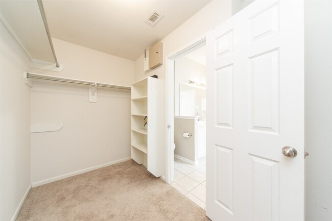 Building Photo - 3114 Glenwood Dr