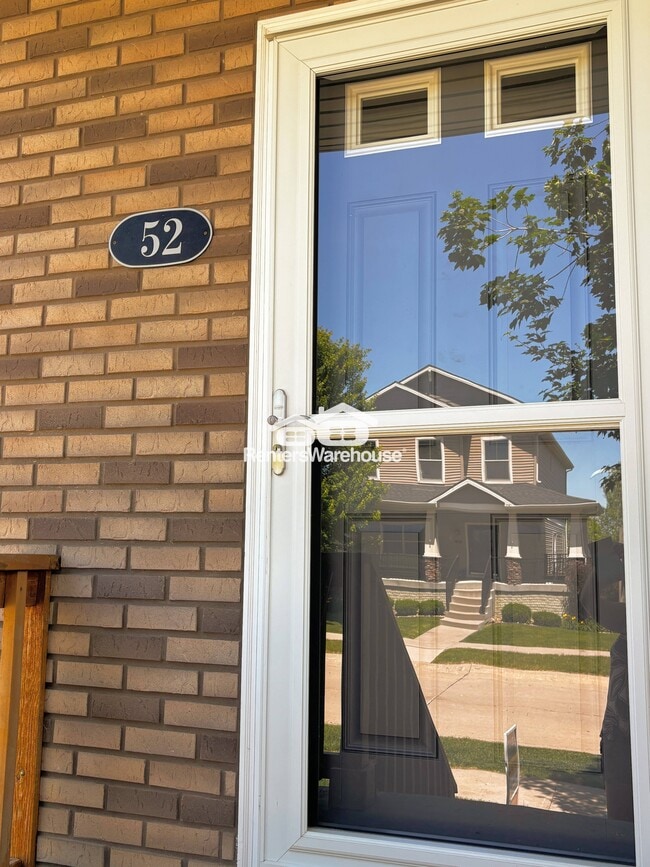 Building Photo - 52 SE Booth Ave