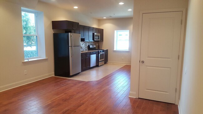 Foto del edificio - 5037 Florence Ave