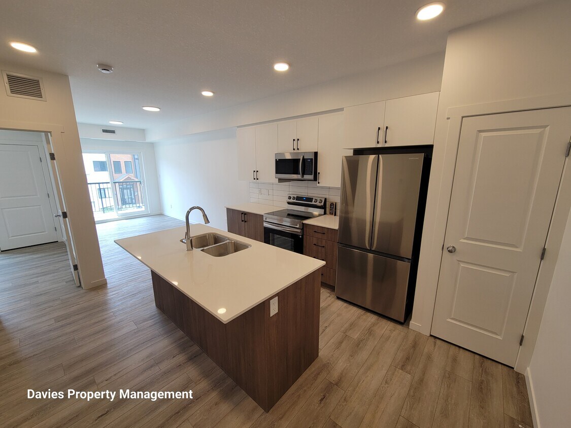Photo principale - 9219-9228 228 St NW