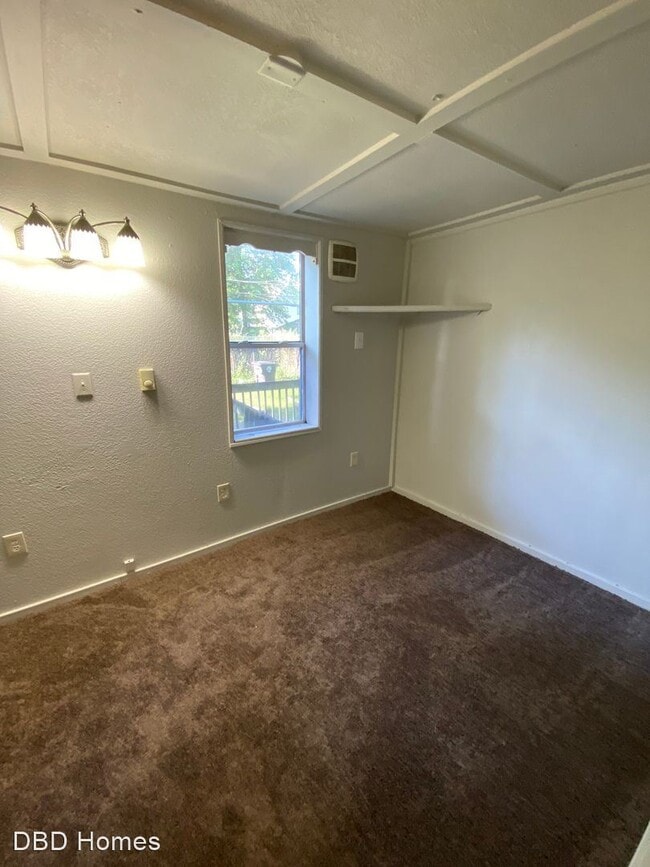 Building Photo - 3 br, 1 bath House - 1019 Pape Ave
