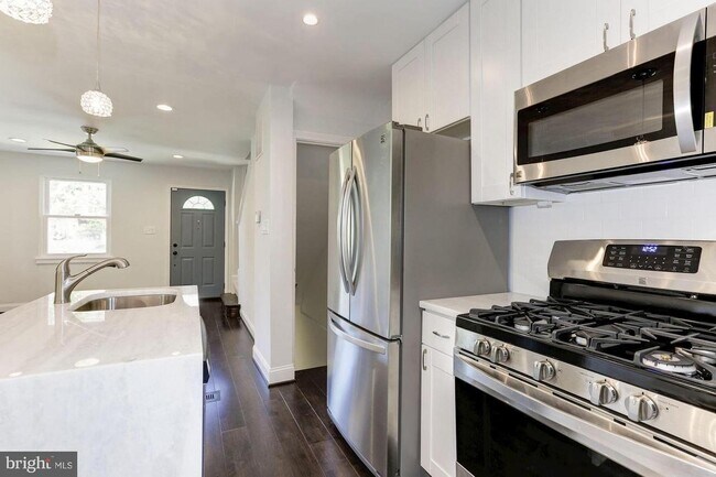 Foto del edificio - 4341 F St SE