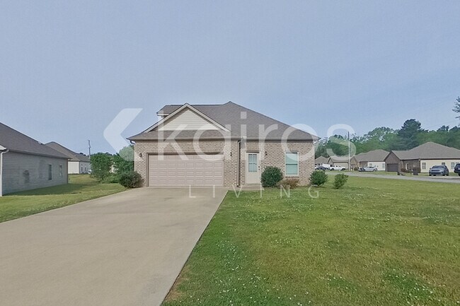 Building Photo - 636 White Oak Cir