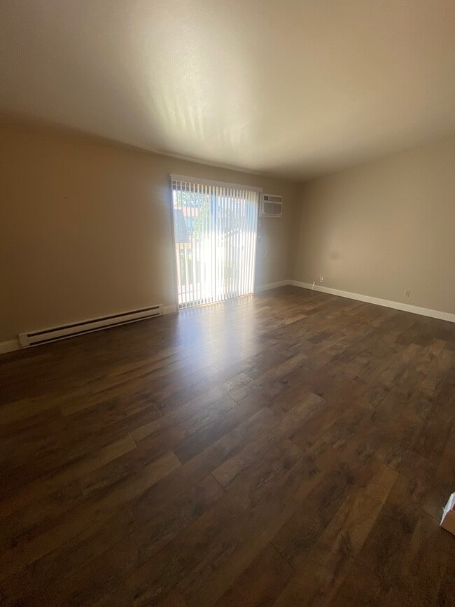 Living Room - Hemlock Street Apartments