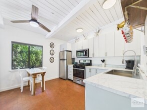 Building Photo - 730 Columbia St