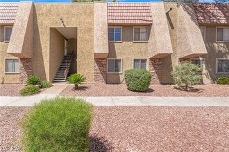 Building Photo - 5317 Indian River Dr