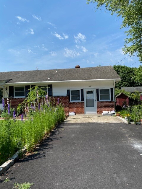 Building Photo - 113 Malone Ave