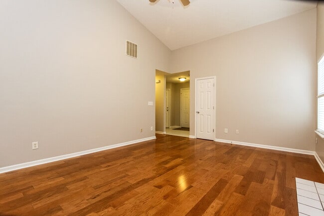 Building Photo - 1108 Newgate Cir