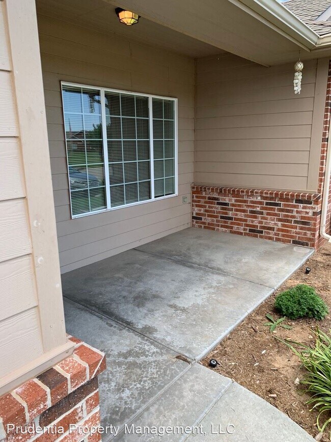 Foto del edificio - 2 br, 1 bath House - 10836 Clubview Road