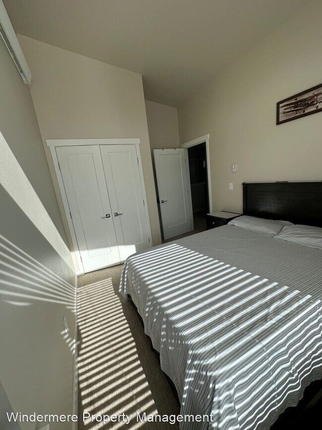 Building Photo - 3 br, 2.5 bath House - 908 Verde Loop