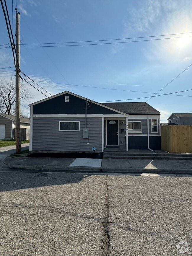 Building Photo - 278 Hosack St