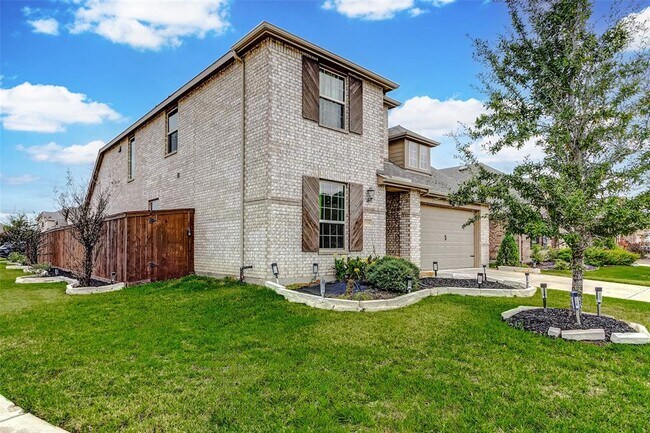 Building Photo - 7314 Saddle Tree Dr